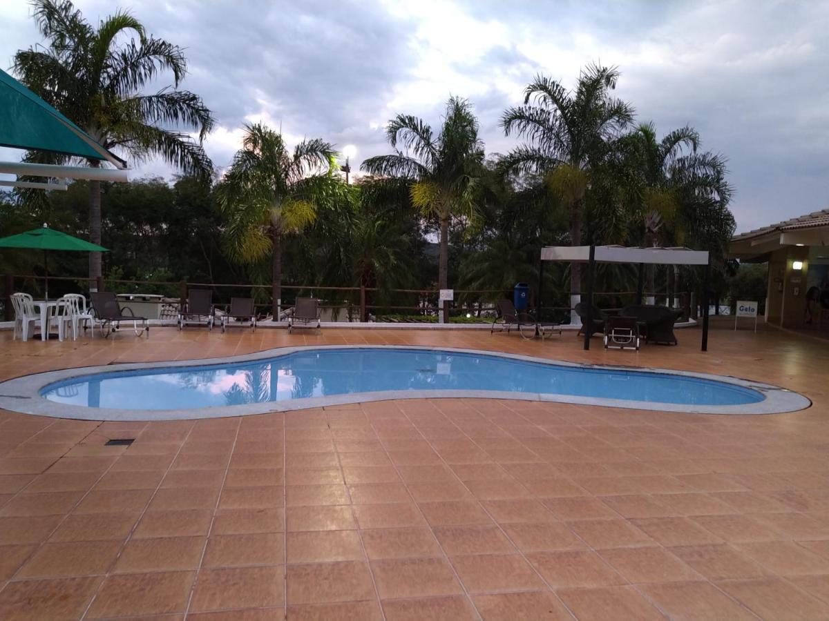 Lago Vista: Apartamento com Cozinha e Churrasqueira Privativa Caldas Novas Exterior photo